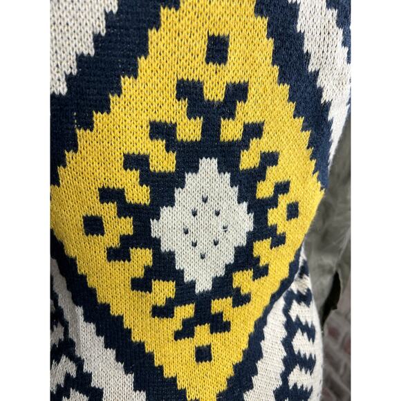 Blu Pepper shacket green khaki yellow knit aztec pattern sweater back - Picture 6 of 10